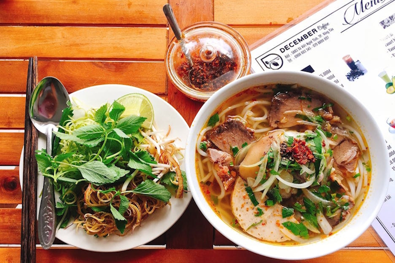 The Ultimate Guide to Vietnamese Street Food: Iconic Dishes and Hidden Local Gems